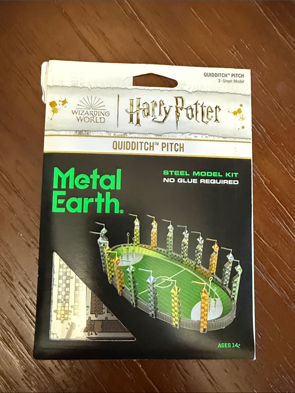 Metal Earth Harry Potter Quidditch Pitch Model Kit - Black/Green